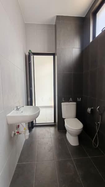 Rumah Teres 2-Tingkat untuk Dijual di Taman Mount Austin (Tebrau) - Aries Lam - PropertyGuru.com.my