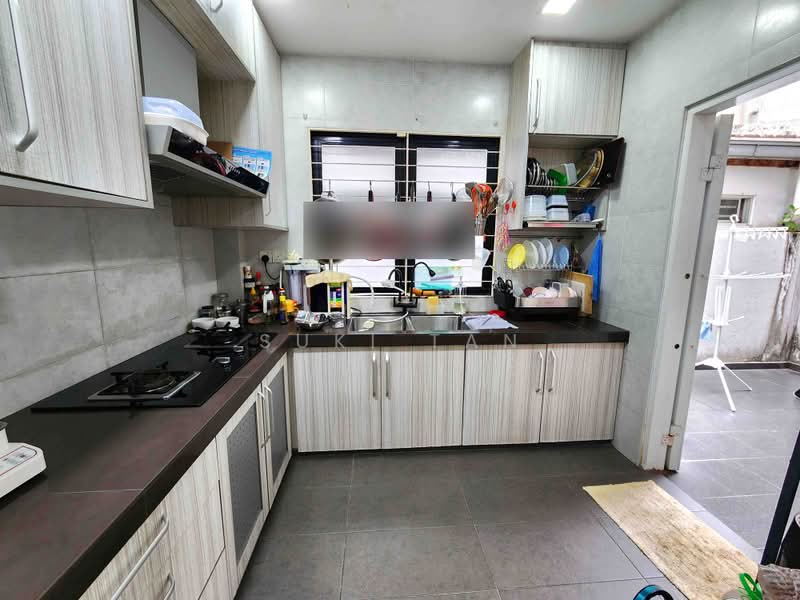 3-storey Terraced House for Sale in Lake Fields (Sungai Besi) - Suki Tan - Kitchen - PropertyGuru.com.my