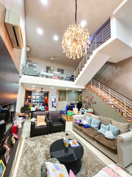 3-storey Terraced House for Sale in Lake Fields (Sungai Besi) - Suki Tan - Living Room - PropertyGuru.com.my