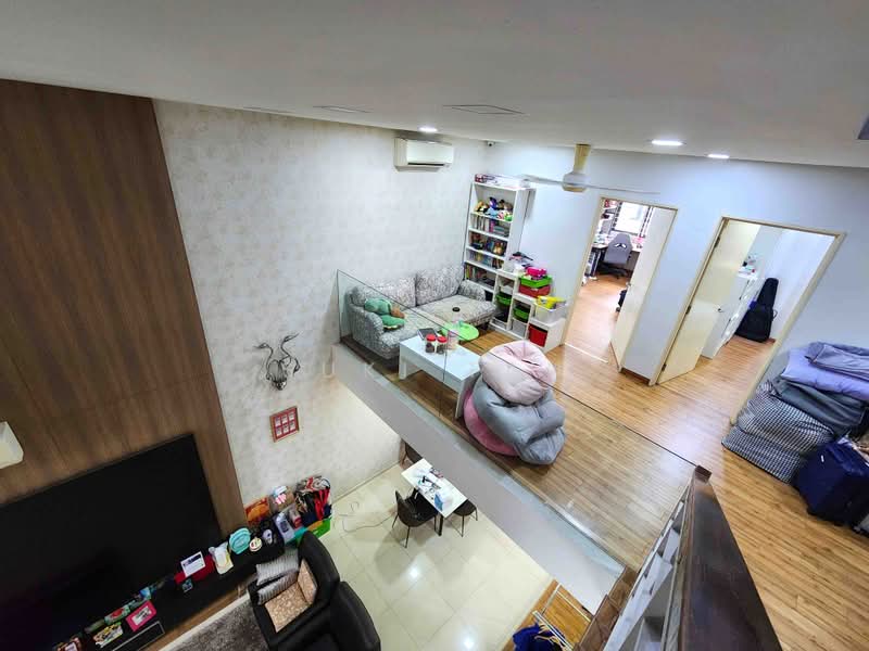 3-storey Terraced House for Sale in Lake Fields (Sungai Besi) - Suki Tan - Living Room - PropertyGuru.com.my