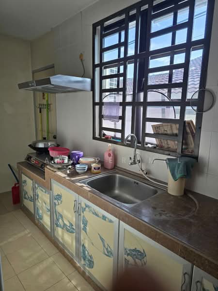 Rumah Teres untuk Dijual di Bandar Kinrara Seksyen 1 (Bandar Kinrara) - Sara Perumal - Kitchen - PropertyGuru.com.my