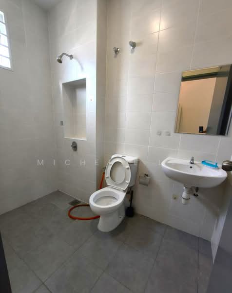 2-storey Terraced House for Rent in Bandar Saujana Putra (Tanjong Duabelas) - Michelle Lee - Bathroom - PropertyGuru.com.my