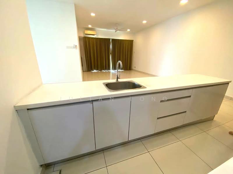 Condominium for Sale at Sri Putramas III / Royal Regent - Julian Tong - Living Room - PropertyGuru.com.my