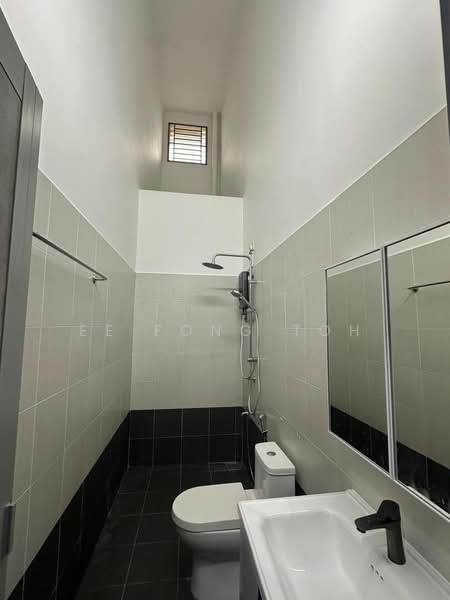 2-storey Terraced House for Sale in Austin Crest (Johor Bahru) - Ee Fong Toh - Bathroom - PropertyGuru.com.my