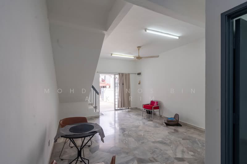 Rumah Teres 2 Tingkat untuk Dijual di Batu Caves (Selangor) - Mohd Yunos Bin A.Karim - Living Room - PropertyGuru.com.my