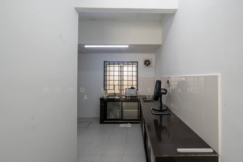 Rumah Teres 2 Tingkat untuk Dijual di Batu Caves (Selangor) - Mohd Yunos Bin A.Karim - Kitchen - PropertyGuru.com.my