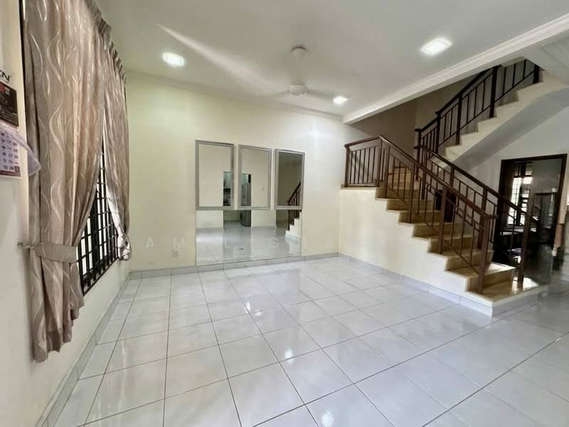 2-storey Terraced House for Sale in Presint 14 (Putrajaya) - Kamil Ghazali - Living Room - PropertyGuru.com.my