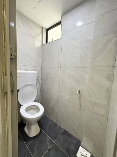 Flat for Sale at Flat Taman Rinting - Daniel Yong - Bathroom - PropertyGuru.com.my