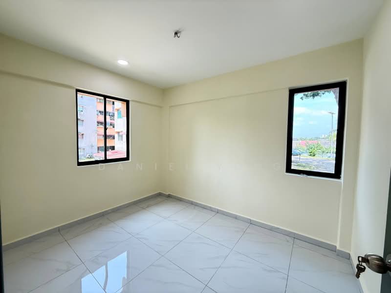 Flat for Sale at Flat Taman Rinting - Daniel Yong - Interior - PropertyGuru.com.my