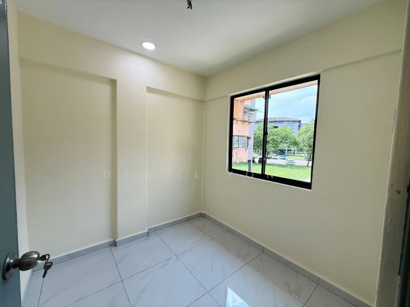 Flat for Sale at Flat Taman Rinting - Daniel Yong - Interior - PropertyGuru.com.my