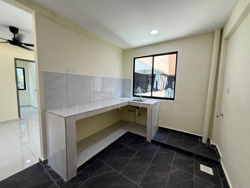 Flat for Sale at Flat Taman Rinting - Daniel Yong - Kitchen - PropertyGuru.com.my
