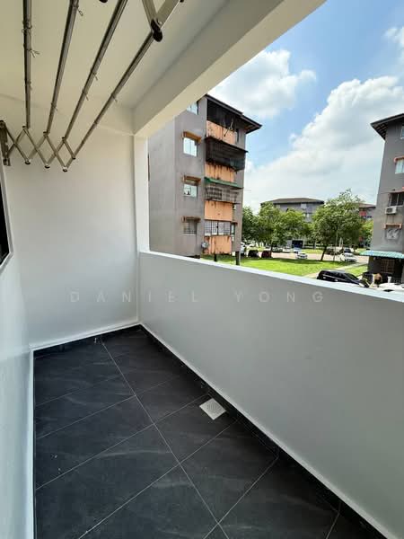 Flat for Sale at Flat Taman Rinting - Daniel Yong - Balcony - PropertyGuru.com.my