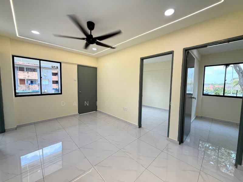 Flat for Sale at Flat Taman Rinting - Daniel Yong - Interior - PropertyGuru.com.my