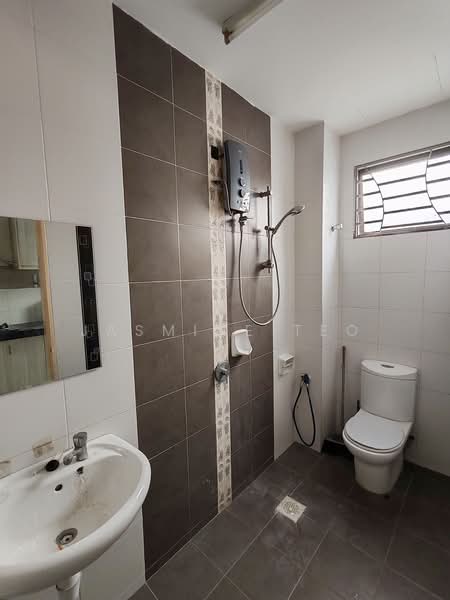 2-storey Terraced House for Rent in Setia Indah 12 (Setia Alam) - Jasmine Teo - Bathroom - PropertyGuru.com.my