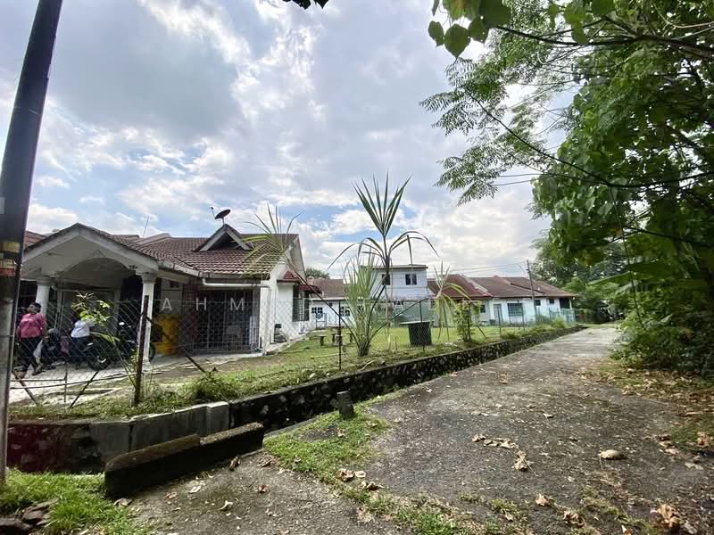 Rumah Teres 1-Tingkat untuk Dijual di Taman Langat Jaya (Bangi) - Ahmad Fadlee - PropertyGuru.com.my