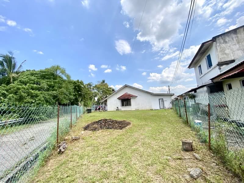Rumah Teres 1-Tingkat untuk Dijual di Taman Langat Jaya (Bangi) - Ahmad Fadlee - PropertyGuru.com.my