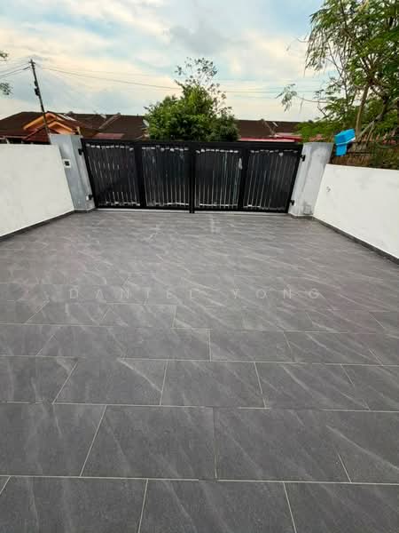 Rumah Teres 1 Tingkat untuk Dijual di Taman Universiti (Skudai) - Daniel Yong - Exterior - PropertyGuru.com.my