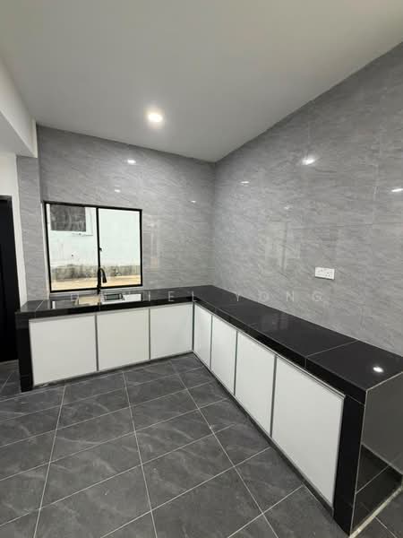 Rumah Teres 1 Tingkat untuk Dijual di Taman Universiti (Skudai) - Daniel Yong - Kitchen - PropertyGuru.com.my