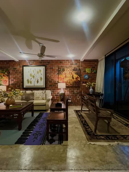 Rumah Teres untuk Dijual di Ampang Jaya (Ampang) - Kashfi Sharifuddin - Living Room - PropertyGuru.com.my