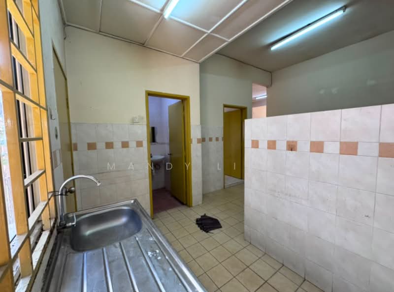 Semi-Detached House for Sale in Taman Usahawan (Kepong) - Mandy Liew - Kitchen - PropertyGuru.com.my