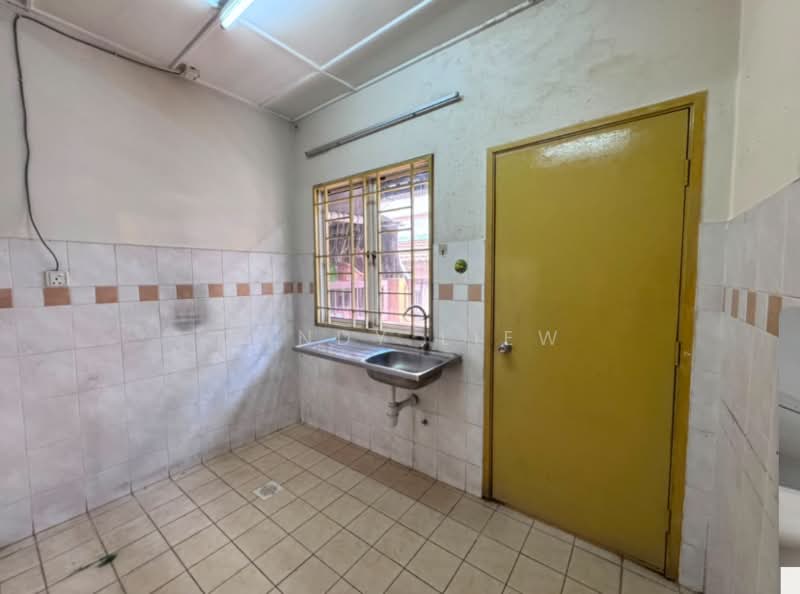 Semi-Detached House for Sale in Taman Usahawan (Kepong) - Mandy Liew - Kitchen - PropertyGuru.com.my