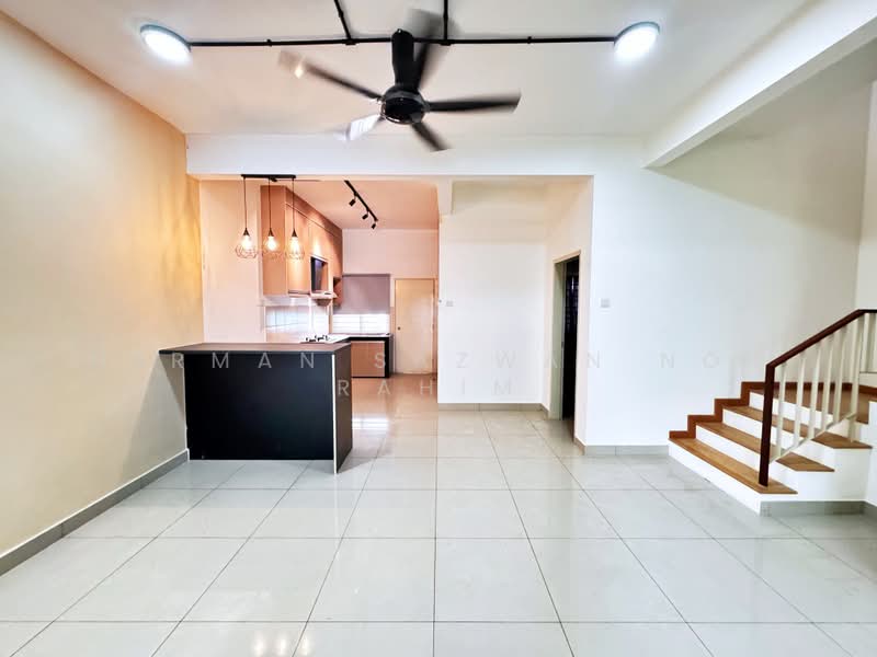 2-storey Terraced House for Sale in Semenyih (Selangor) - Herman Sazwan Nor Rahim - Living Room - PropertyGuru.com.my