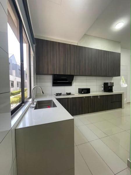 Rumah Teres 2-Tingkat untuk Disewa di Banting (Selangor) - Zi Ying Lee - Kitchen - PropertyGuru.com.my