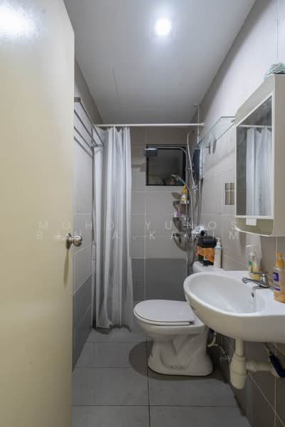 Service Residence for Sale at Alam Sanjung - Mohd Yunos Bin A.Karim - Bathroom - PropertyGuru.com.my