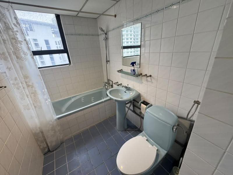 Kondominium untuk Disewa di Mont Kiara Pines - Yeevy Lee - Bathroom - PropertyGuru.com.my