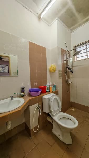 Rumah Teres 2-Tingkat untuk Dijual di Bandar Bukit Raja (Klang) - Ken Ong - Bathroom - PropertyGuru.com.my