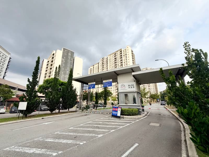 Apartment for Sale at Blok A & B, Pangsapuri Putra Impian - Adibah Salim - Exterior - PropertyGuru.com.my