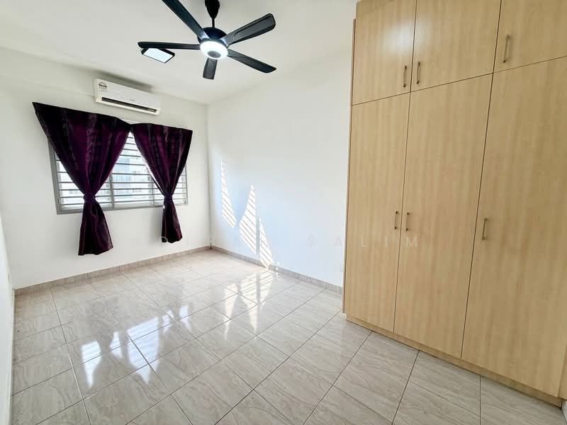 Apartment for Sale at Blok A & B, Pangsapuri Putra Impian - Adibah Salim - Bedroom - PropertyGuru.com.my