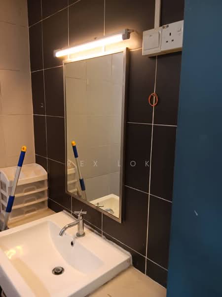 Servis Apartment untuk Disewa di Centrestage Designer Suite - Rex Lok - Bathroom - PropertyGuru.com.my