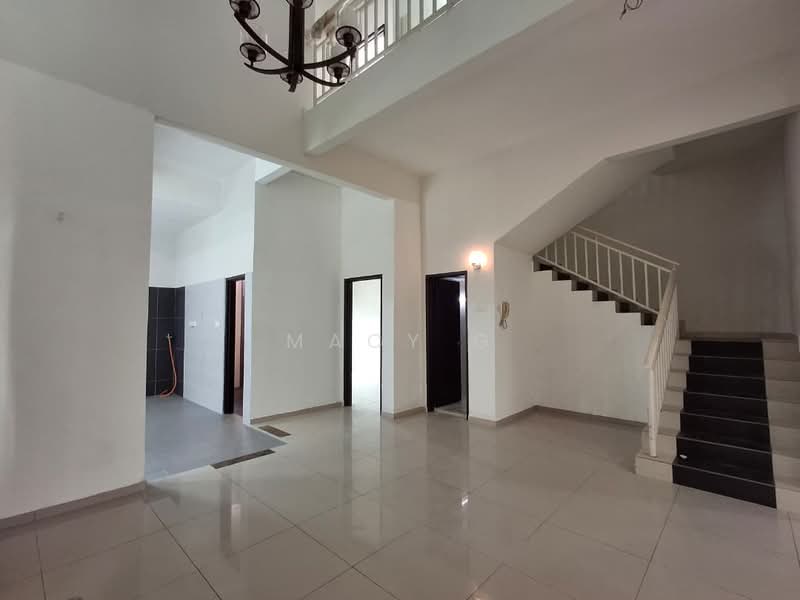 Rumah Berkembar untuk Disewa di Taman Klebang Utama (Klebang) - Macy G - Living Room - PropertyGuru.com.my