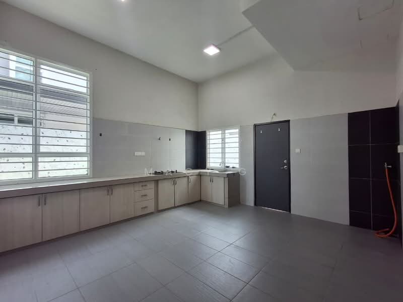 Rumah Berkembar untuk Disewa di Taman Klebang Utama (Klebang) - Macy G - Kitchen - PropertyGuru.com.my