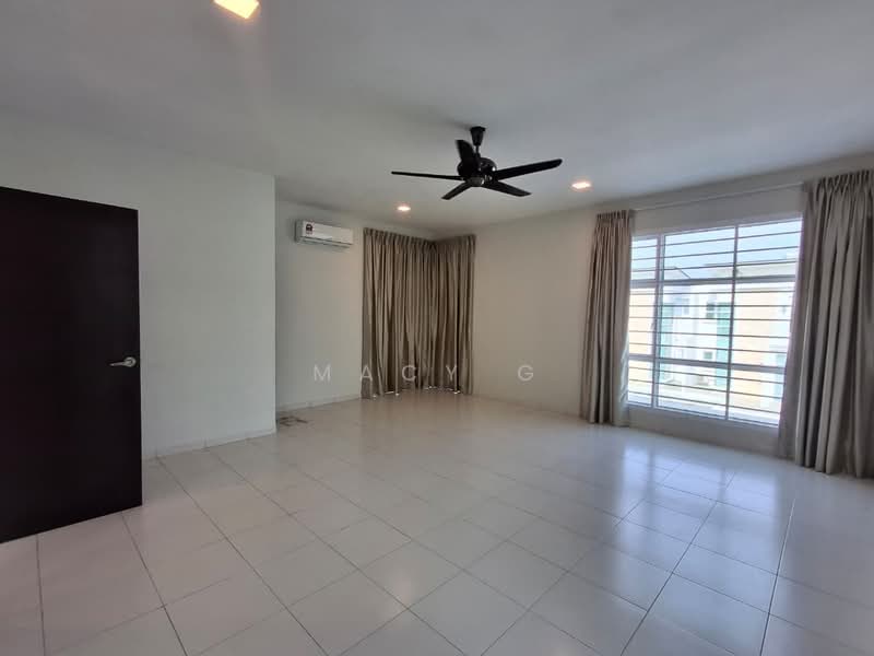 Rumah Berkembar untuk Disewa di Taman Klebang Utama (Klebang) - Macy G - Living Room - PropertyGuru.com.my
