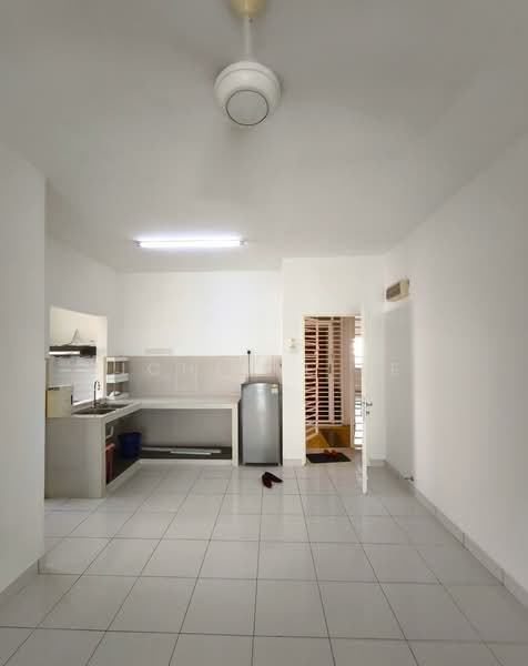 Pangsapuri untuk Disewa di Akasia Apartment - Michelle Lee - Kitchen - PropertyGuru.com.my