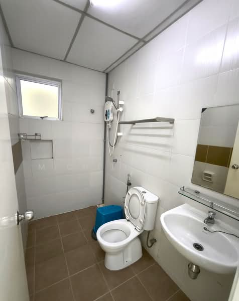 Pangsapuri untuk Disewa di Akasia Apartment - Michelle Lee - Bathroom - PropertyGuru.com.my