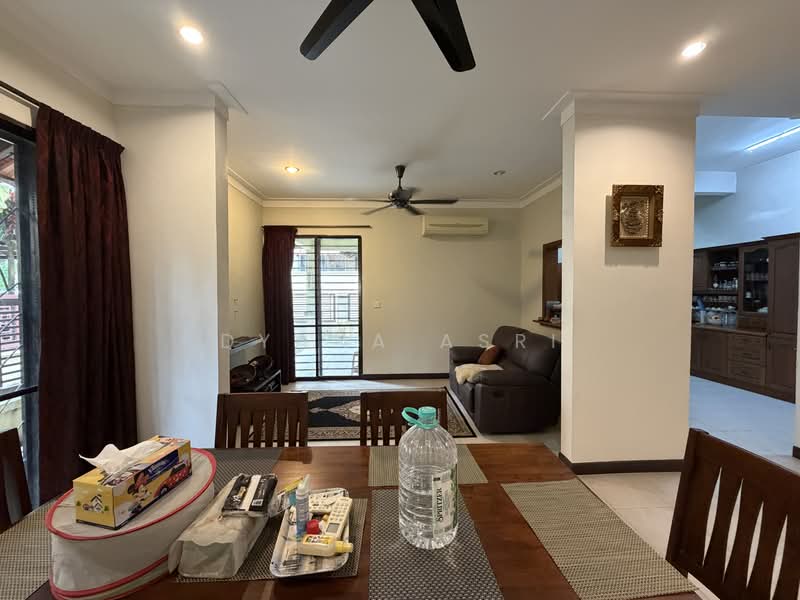 2-storey Terraced House for Sale in Bukit Jelutong (Shah Alam) - Dyana Asri - Living Room - PropertyGuru.com.my