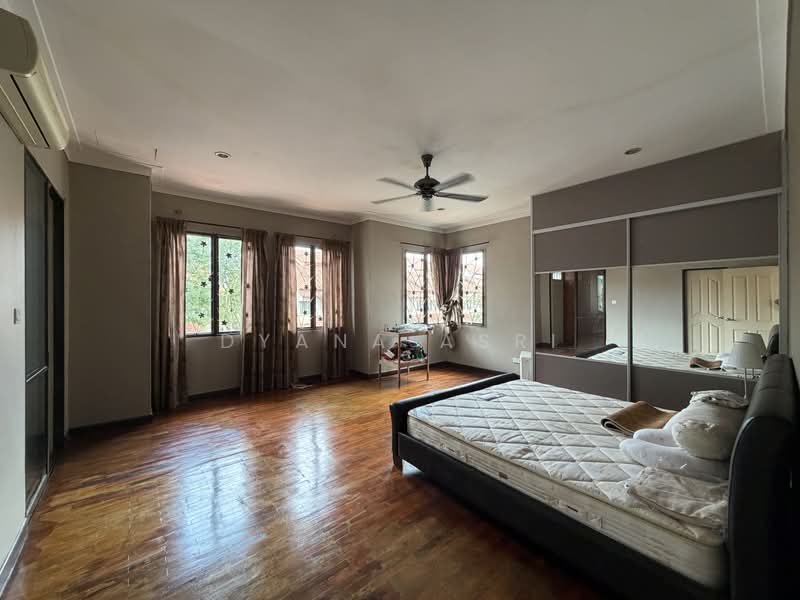2-storey Terraced House for Sale in Bukit Jelutong (Shah Alam) - Dyana Asri - Bedroom - PropertyGuru.com.my