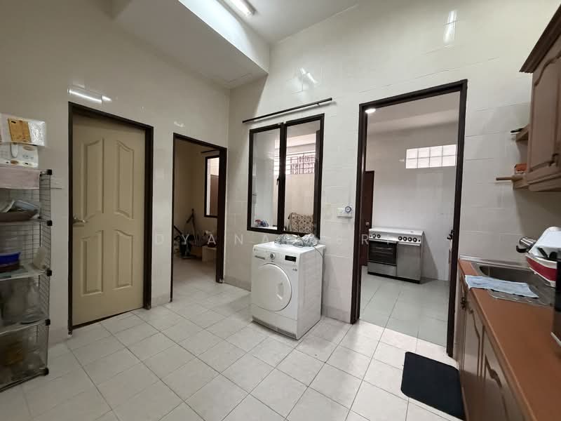 2-storey Terraced House for Sale in Bukit Jelutong (Shah Alam) - Dyana Asri - Kitchen - PropertyGuru.com.my