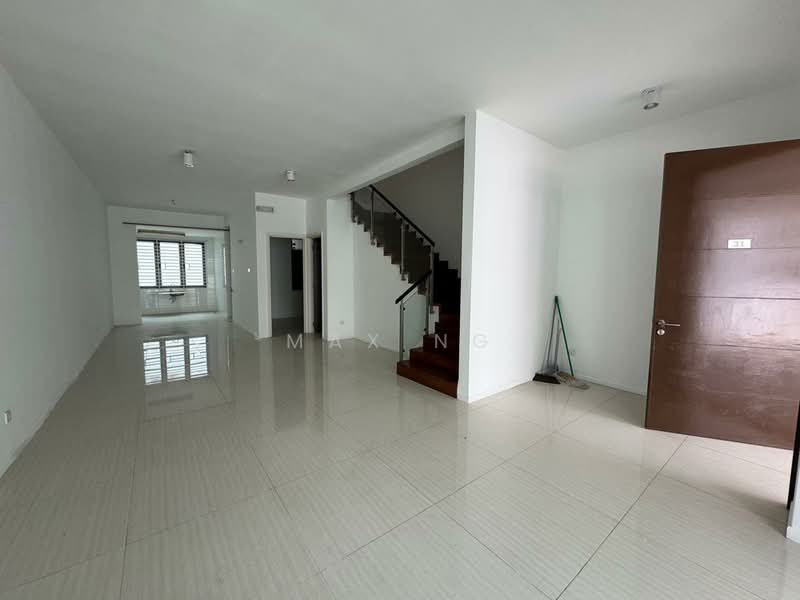 Rumah Teres 3 Tingkat untuk Dijual di Gelugor (Penang) - Max Ng - Living Room - PropertyGuru.com.my