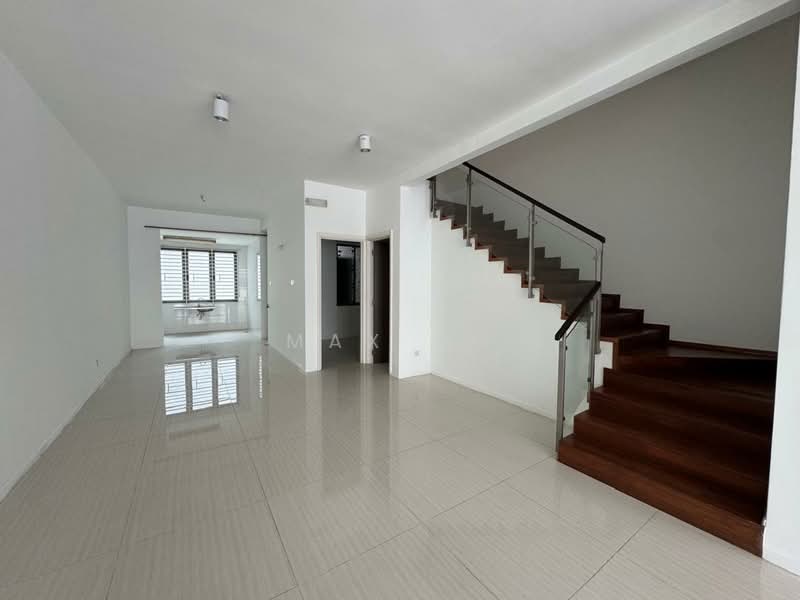 Rumah Teres 3 Tingkat untuk Dijual di Gelugor (Penang) - Max Ng - Living Room - PropertyGuru.com.my