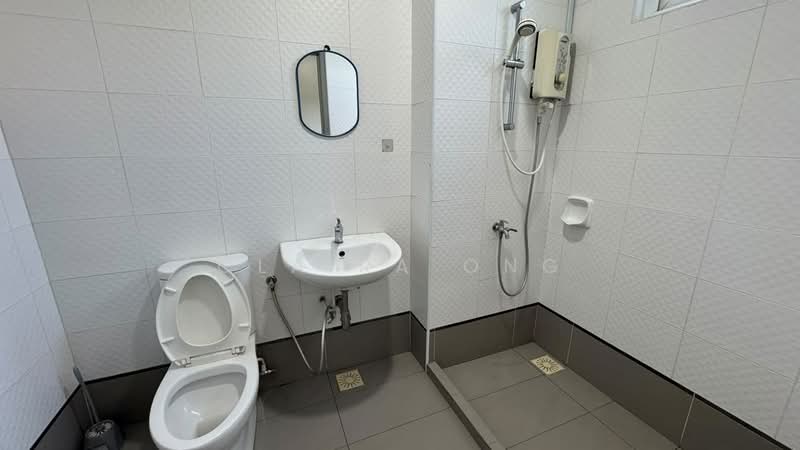 Service Residence for Rent at Seasons Amara Larkin - Claira Ong - Bathroom - PropertyGuru.com.my