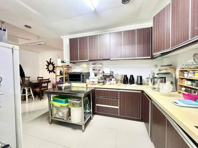 2-storey Terraced House for Sale in Saujana Utama (Selangor) - Hazeman Omar - Kitchen - PropertyGuru.com.my