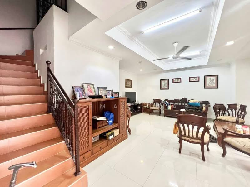 2-storey Terraced House for Sale in Saujana Utama (Selangor) - Hazeman Omar - Living Room - PropertyGuru.com.my
