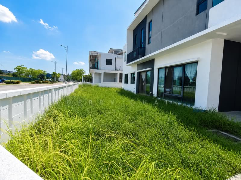 Semi-Detached House for Sale in D'Island (Puchong) - Debby Chai - Exterior - PropertyGuru.com.my