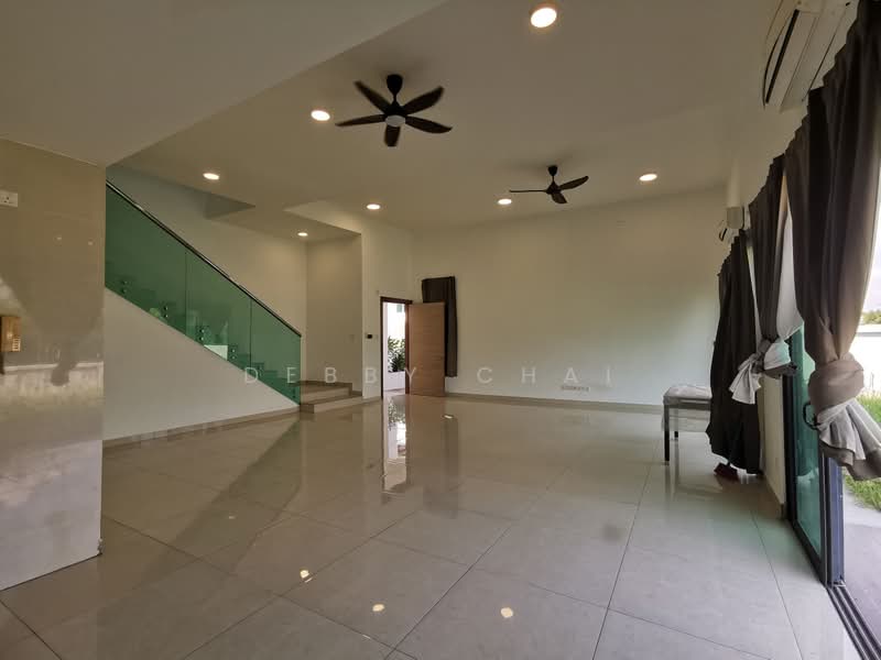 Semi-Detached House for Sale in D'Island (Puchong) - Debby Chai - Living Room - PropertyGuru.com.my