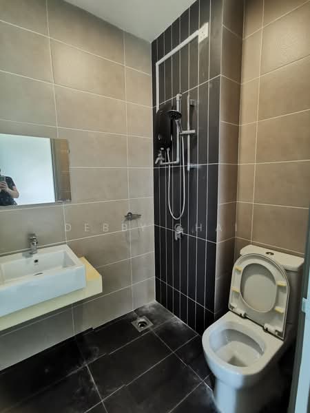 Semi-Detached House for Sale in D'Island (Puchong) - Debby Chai - Bathroom - PropertyGuru.com.my