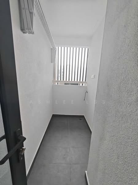 Servis Apartment untuk Dijual di Avara - Ashlee LSS - Balcony - PropertyGuru.com.my